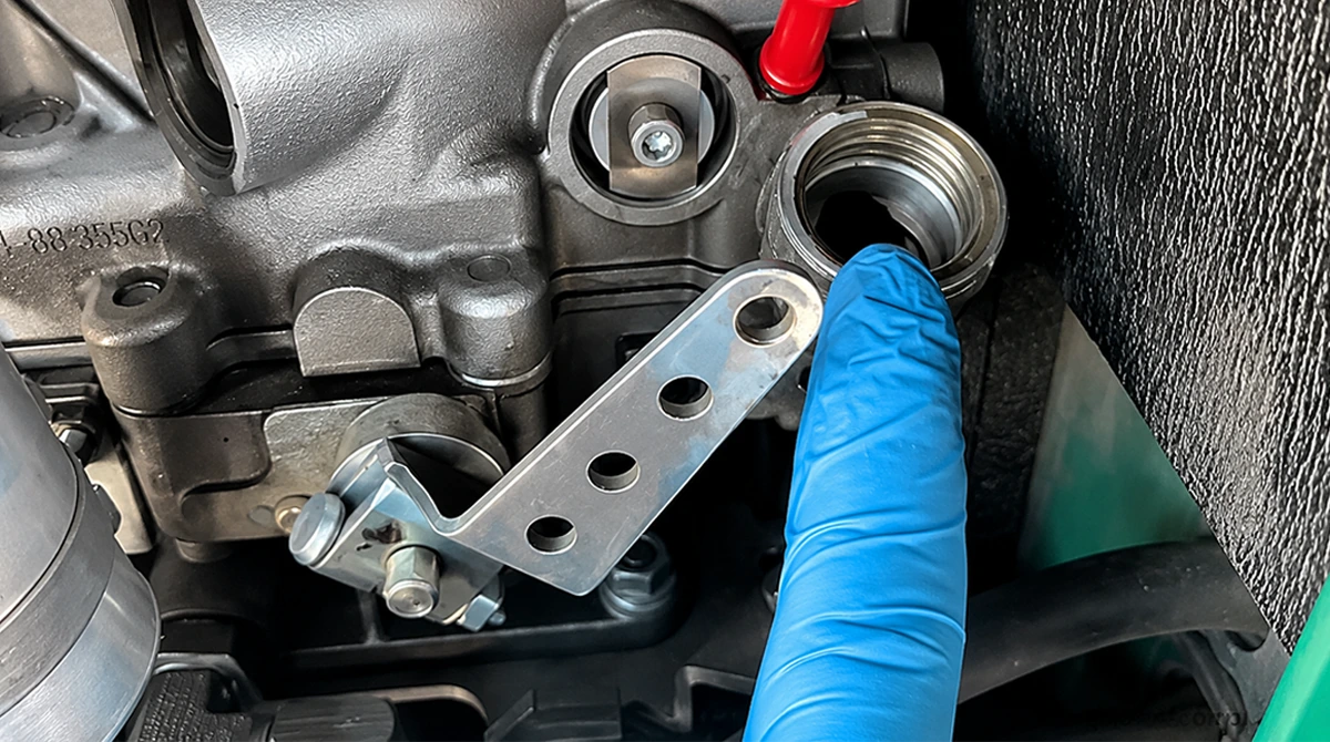 changing the oil of a motor pump2