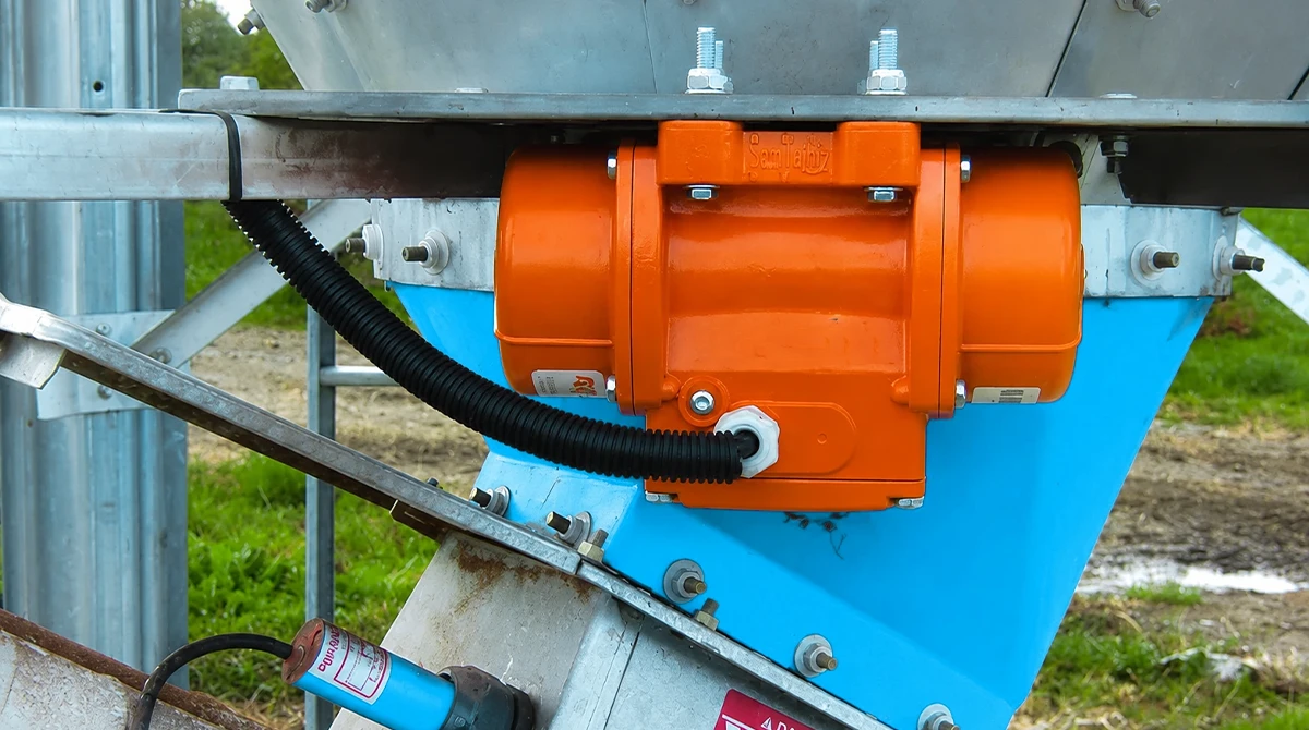 industrial vibrating motor installation1